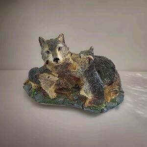 Russ Berrie - North American Wildlife Collection - Gray Wolf Mom And Pups